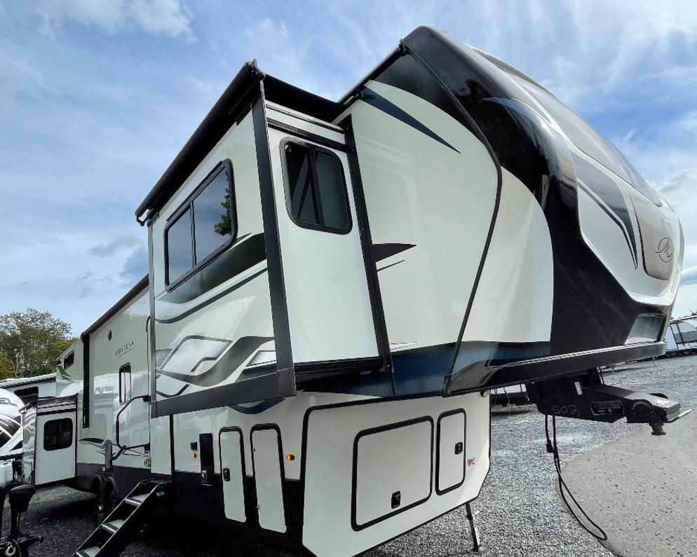 2021 Fifth Wheel RV for Rent in Summerville, SC