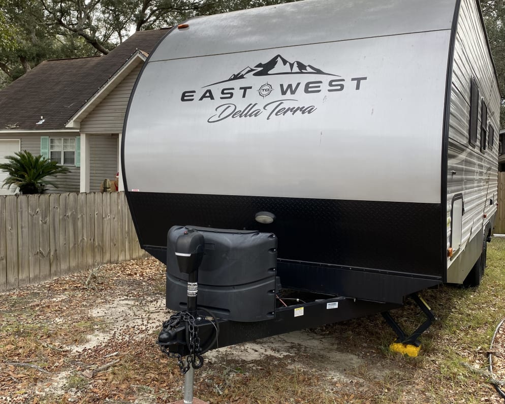 2021 East to West Della Terra