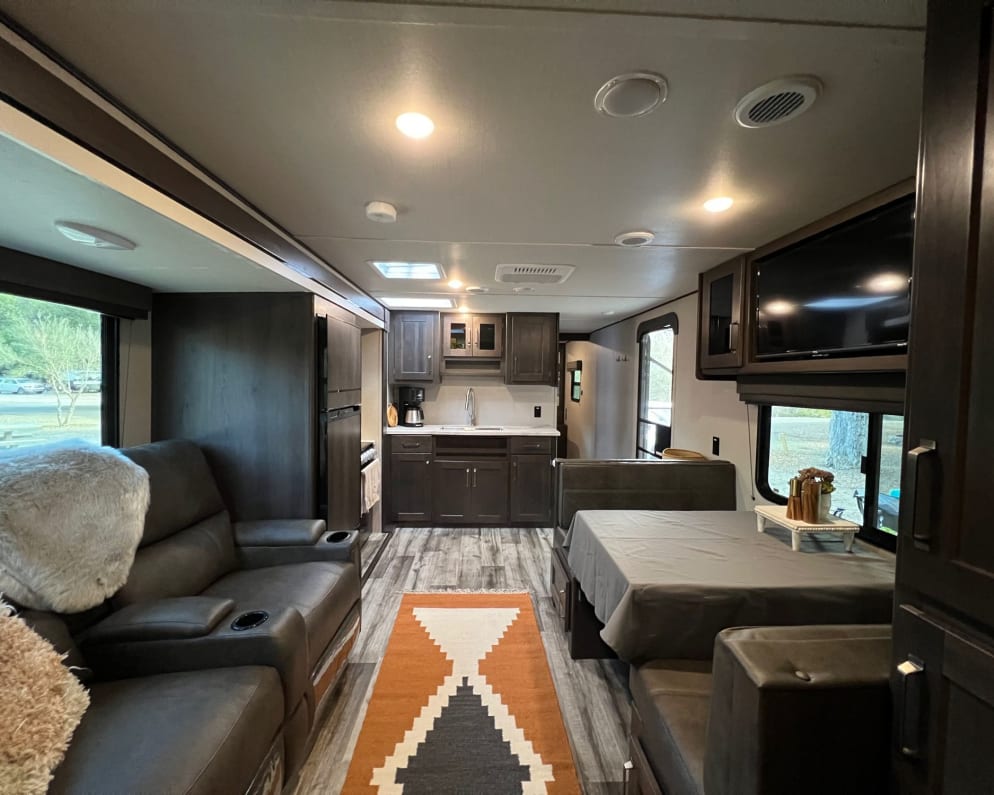 2023 Travel Trailer RV for Rent in Oceanside, California