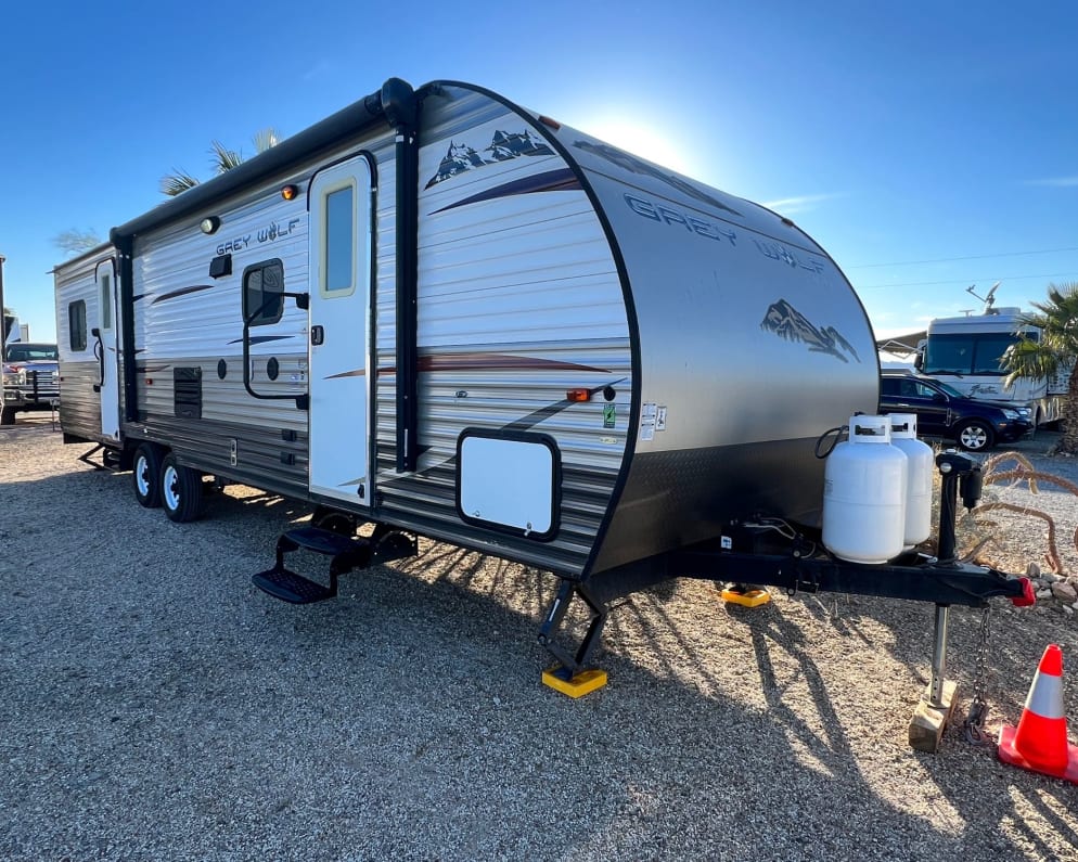2015 Toy Hauler RV for Rent in Quartzsite, Arizona