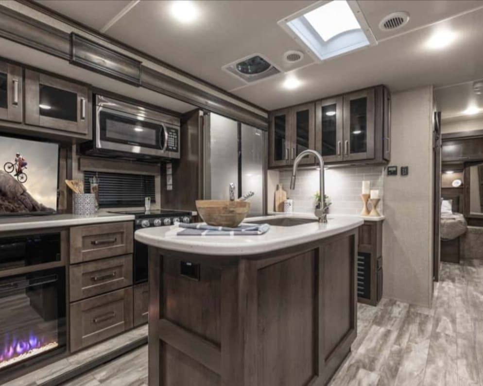 2022 Travel Trailer RV for Rent in Parksville, British Columbia