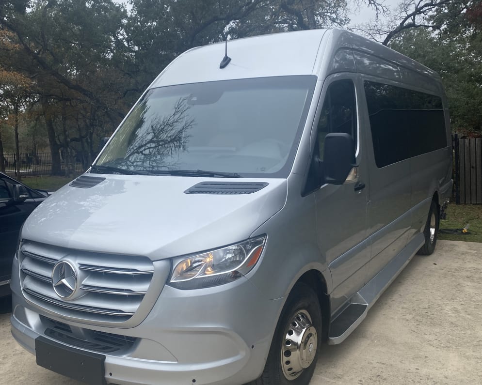 2023 Ultimate Toys Ultimate Coach Class B for rent in Buda Texas