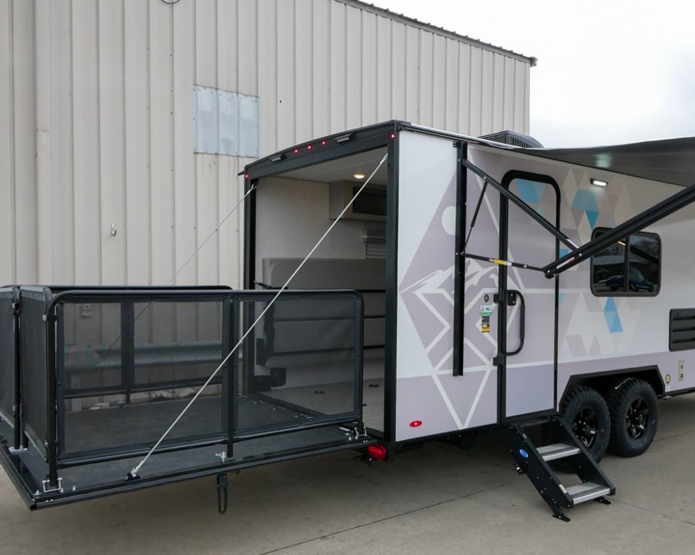 2022 Toy Hauler RV for Rent in strasburg, CO