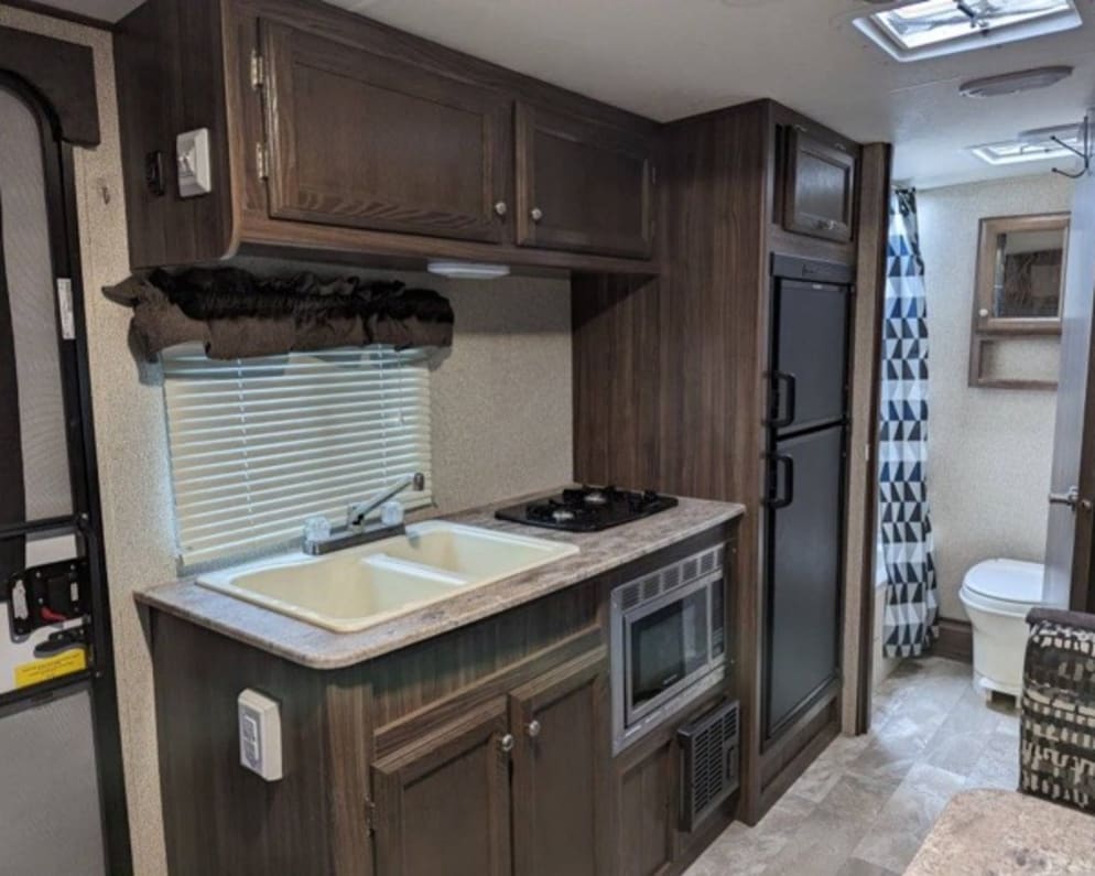 2019 Coachmen Apex Nano available for rent in madras Oregon