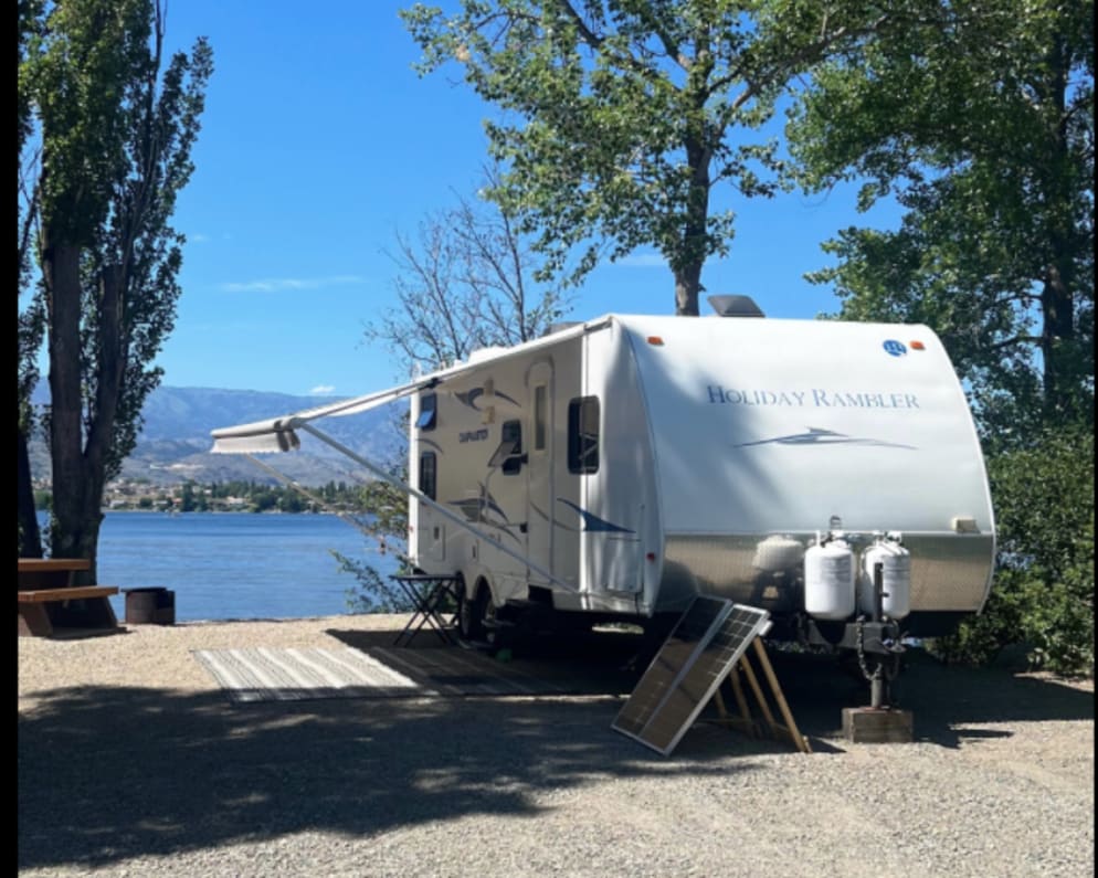 2011 Travel Trailer RV for Rent in Penticton, British Columbia