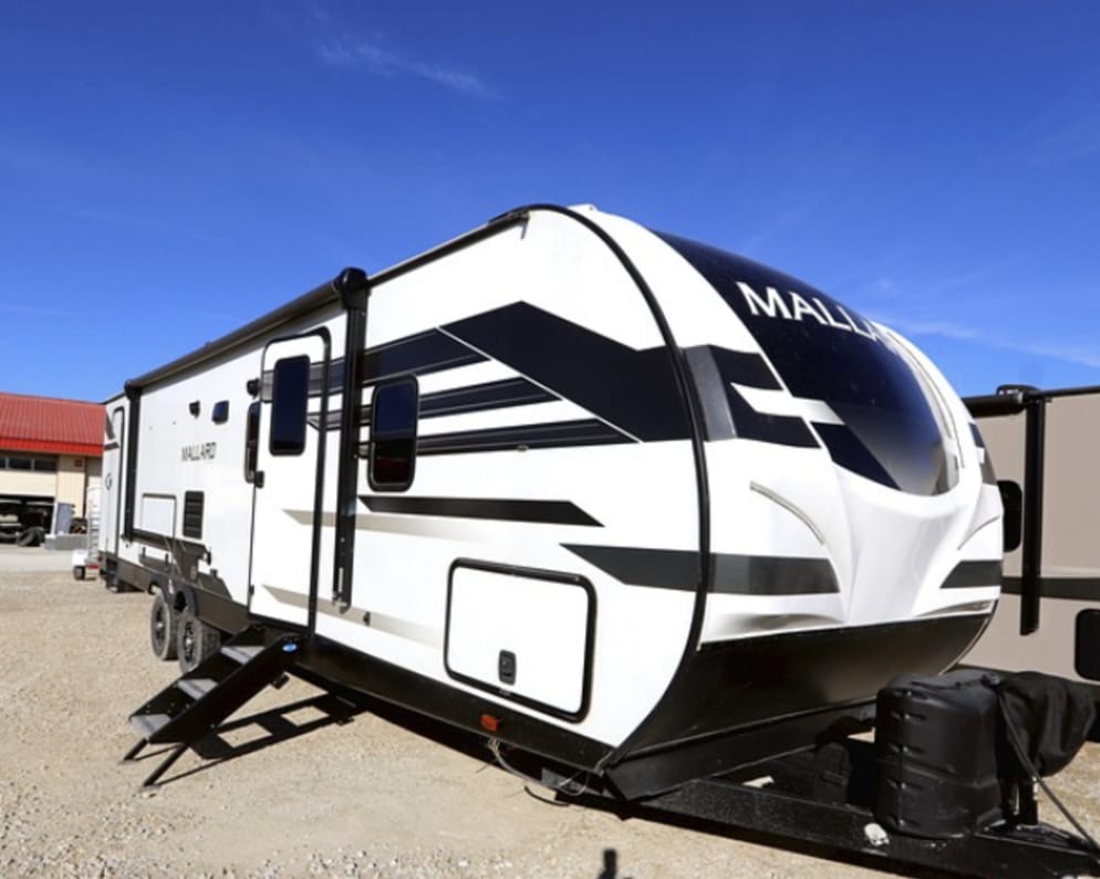 2021 Travel Trailer RV for Rent in Winterset, Iowa