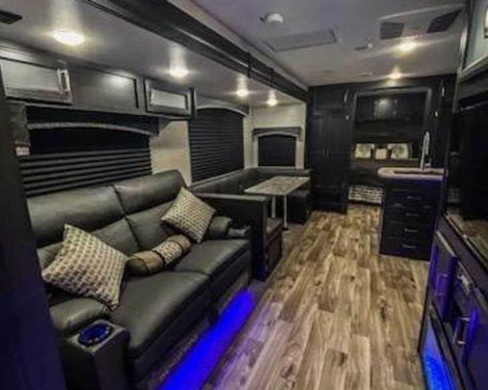 2020 Travel Trailer RV for Rent in Citrus Springs, Florida