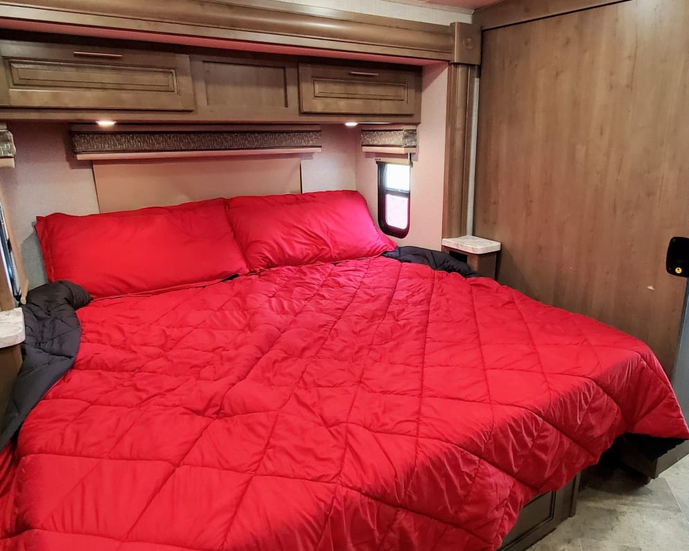 2019 GT5  by Georgetown for rent in 34983