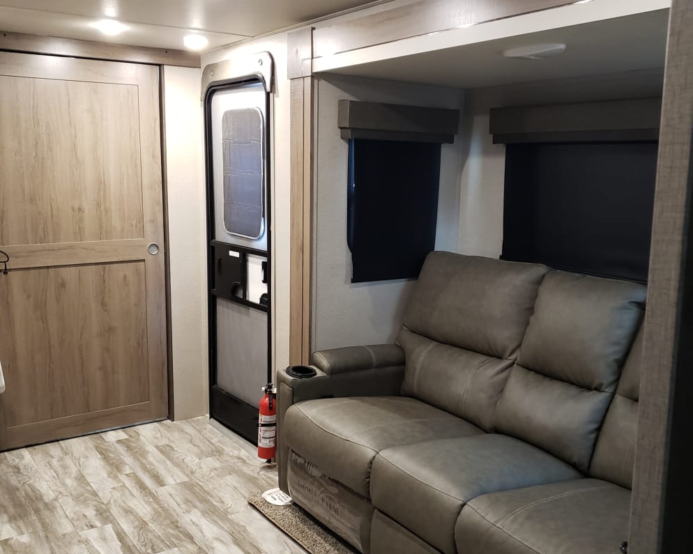 2022 Grand Design Imagine XLS Travel Trailer for rent in Hondo Texas