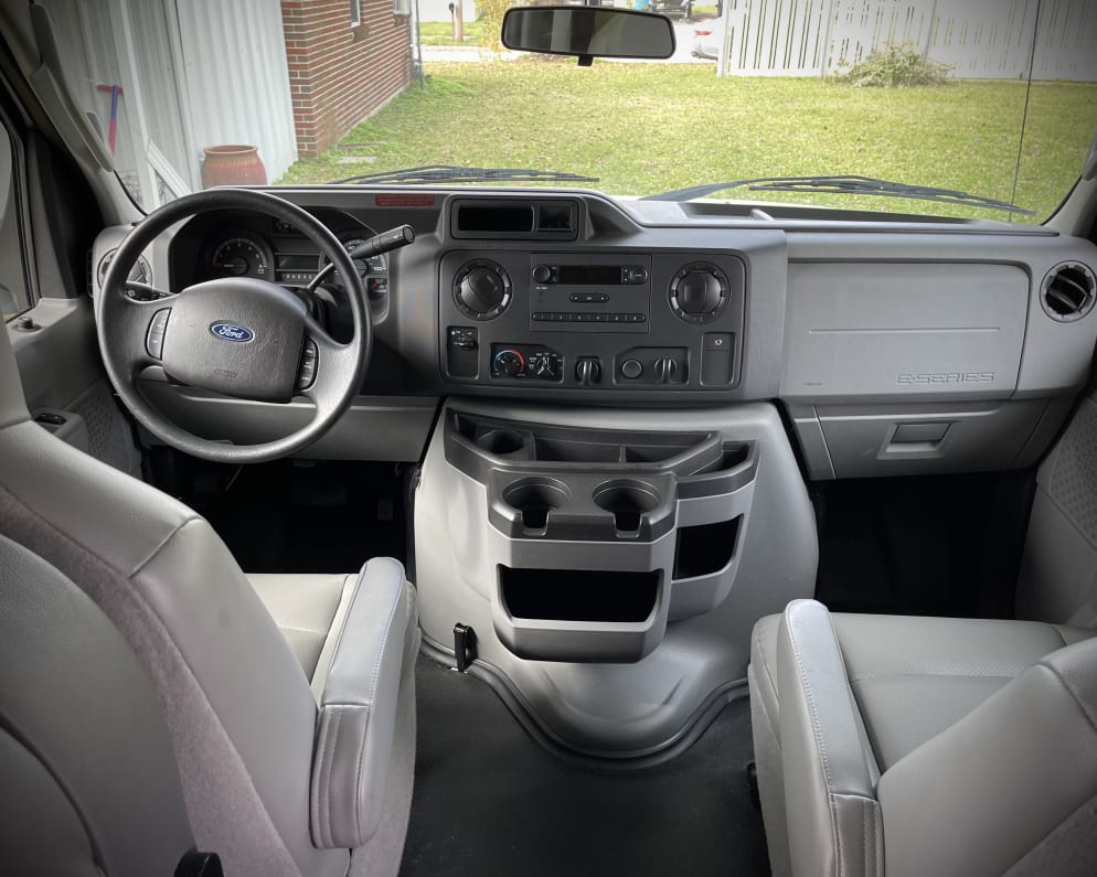 2020 Wayfarer Motorhome  by Wayfarer for rent in 70043