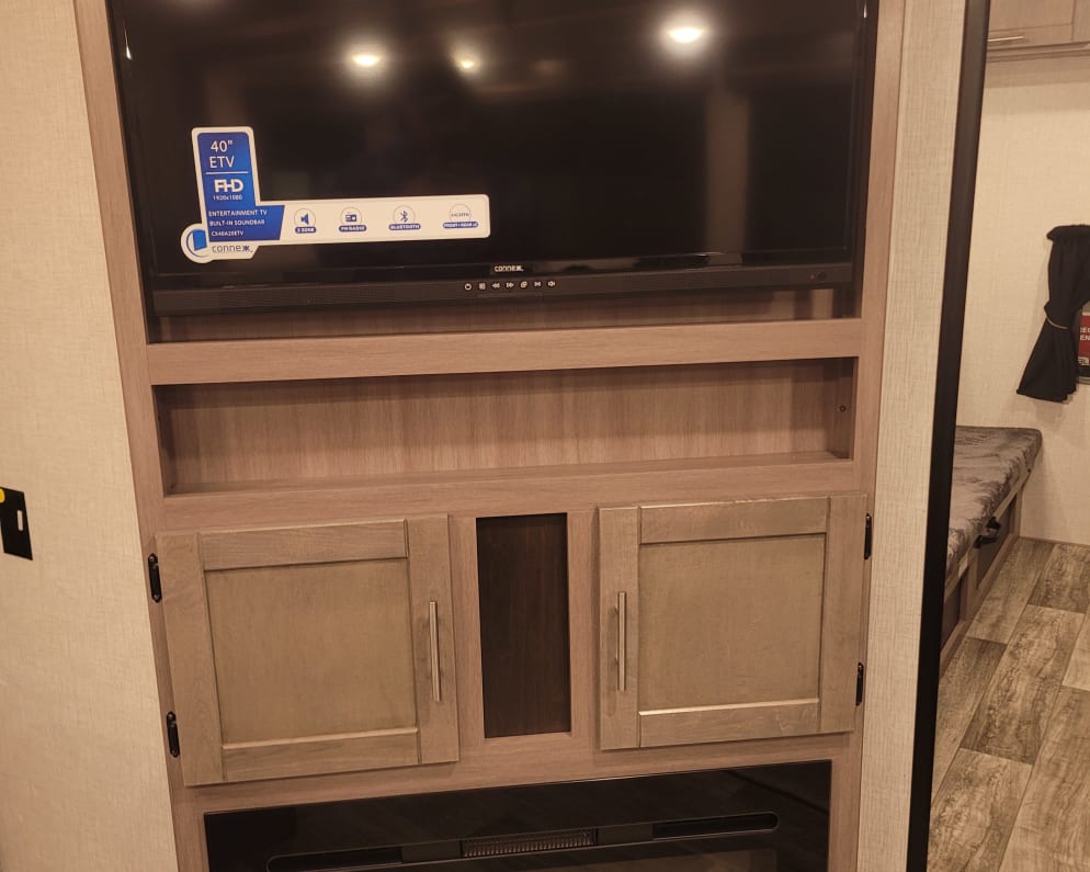 2023 Crossroads Sunset Trail Travel Trailer for rent in New Braunfels Texas