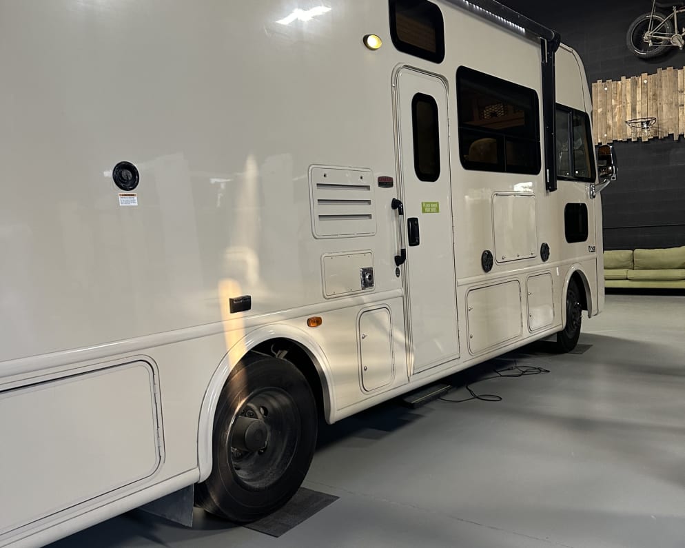 2017 Thor A.C.E. available for rent in Bluffdale Utah