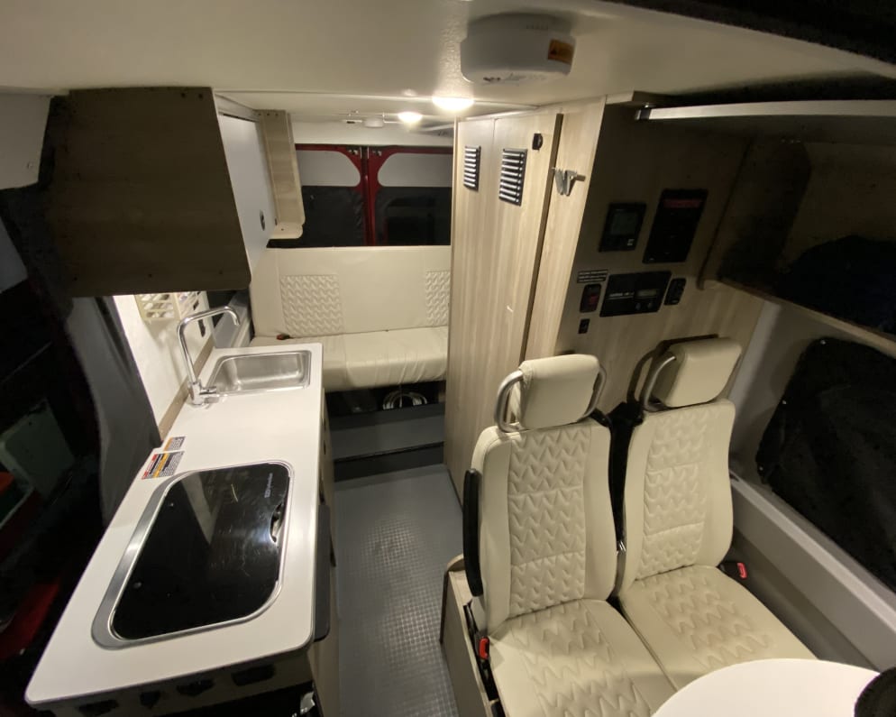2021 Winnebago Solis 59P