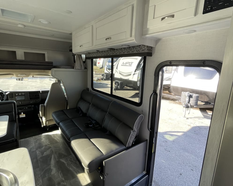 2022 Class C RV for Rent in Picayune, Mississippi