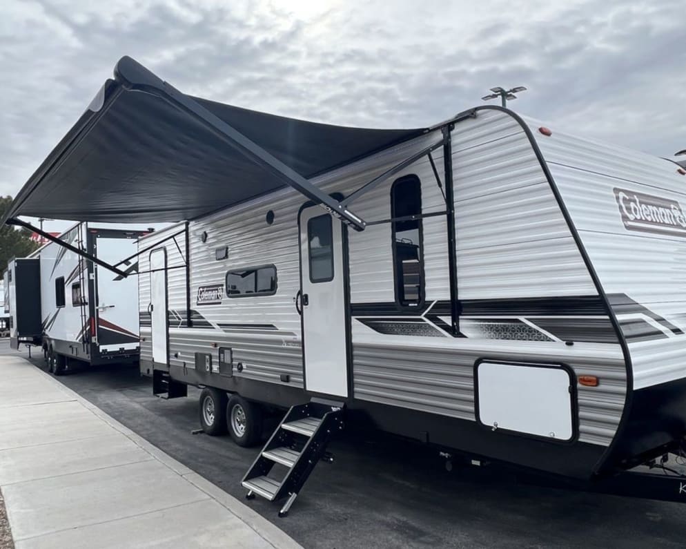 2022 Dutchmen Coleman Lantern LT available for rent in Kansas City Kansas
