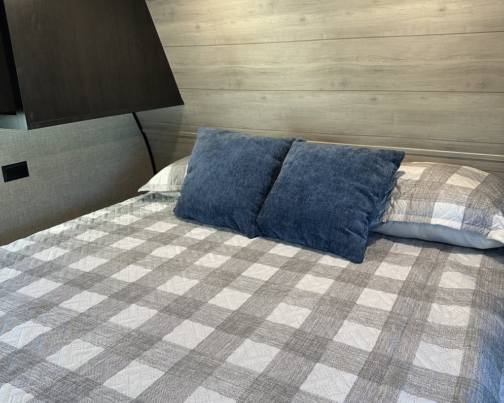 2022 Travel Trailer RV for Rent in Clancy, Montana