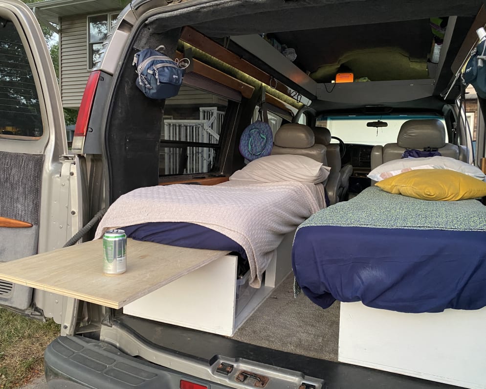 2000 Class B RV for Rent in Pella, Iowa - RVUSA.com