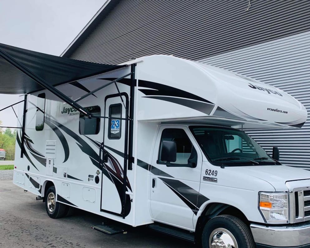 2022 Class C RV for Rent in Lanoraie, Quebec