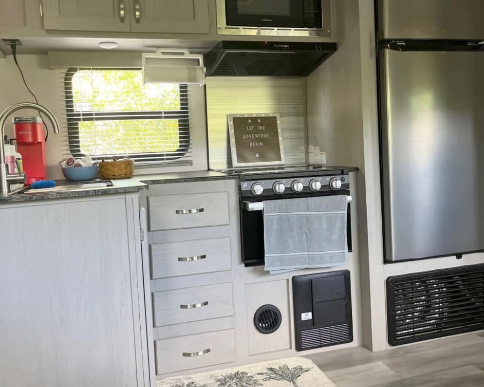 2022 Tracer  by Forest River for rent in 32084