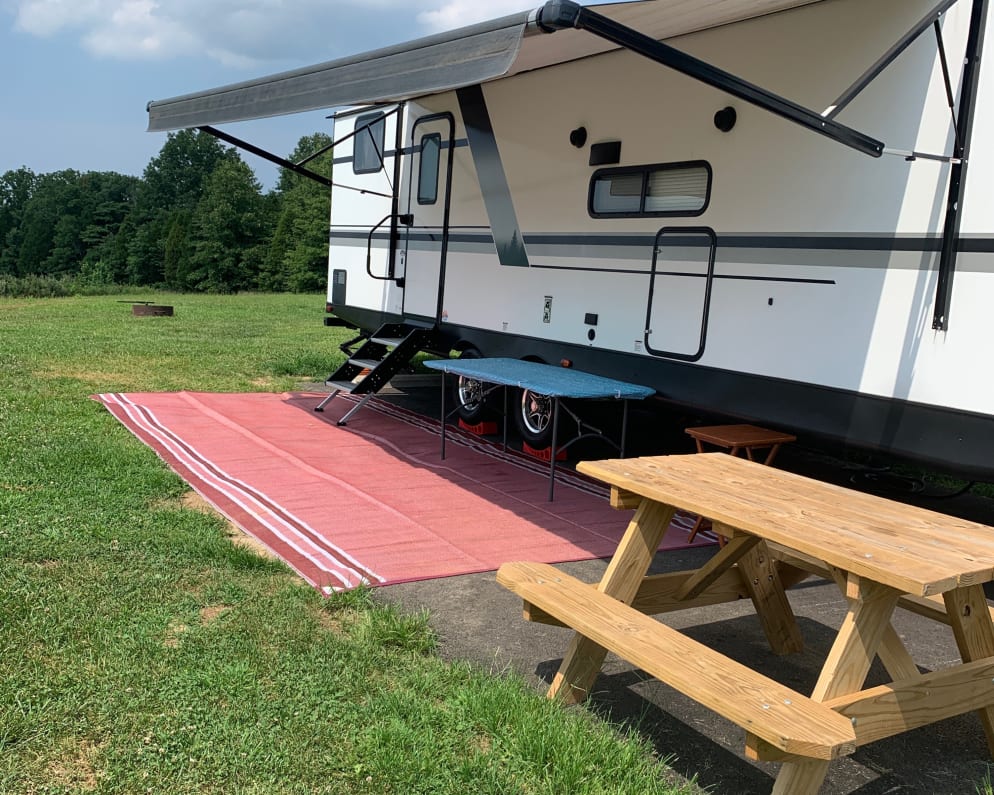 2021 Travel Trailer RV for Rent in Shelbyville, Kentucky