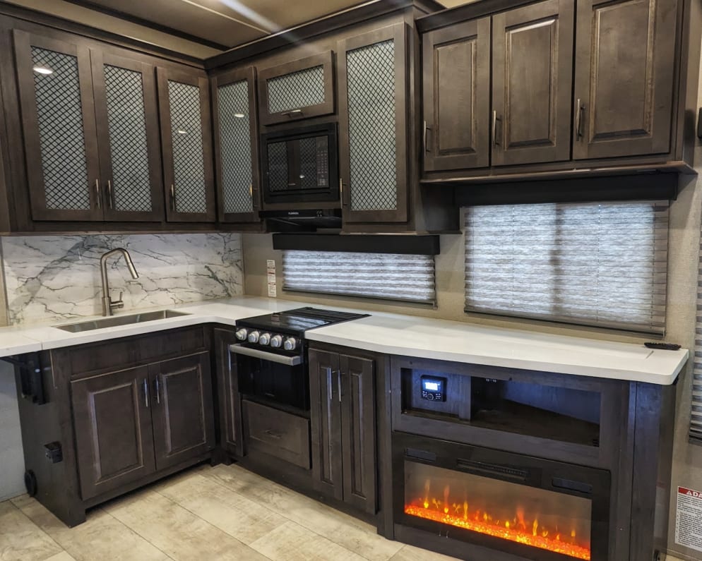 Toy Hauler RV for Rent in Tehachapi, California