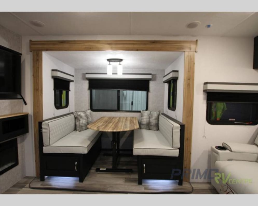 2022 Freedom Express 252RBS  by Coachmen for rent in K0A 1B0