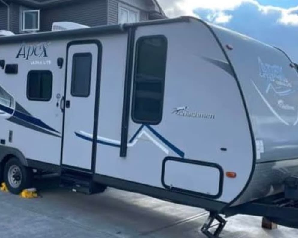 2018 Coachmen Apex LE available for rent in Beaumont Alberta