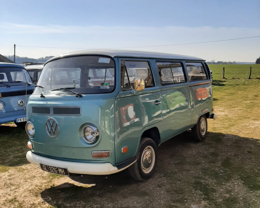 Retro Rv Combi 1971 RV for Rent in Armentieres sur avre, - RVUSA.com
