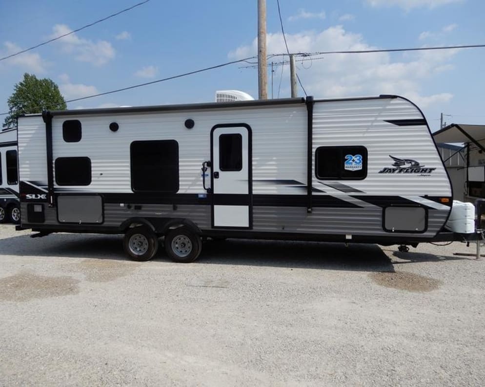 Travel Trailer RV for Rent in Hampshire, Illinois