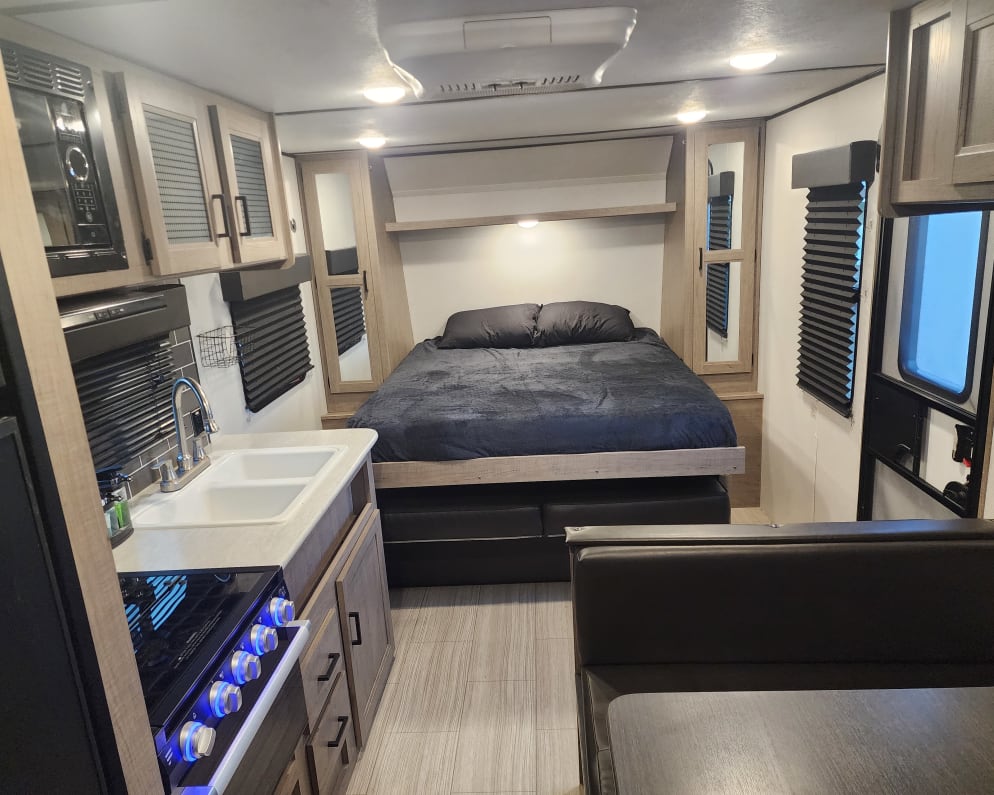 2022 Hideout  by Keystone RV for rent in 93510