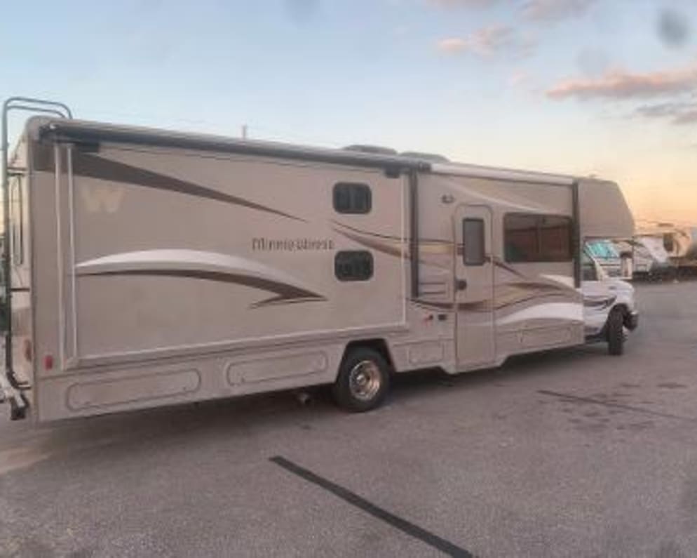 2014 Class C RV for Rent in orlando, Florida - RVUSA.com