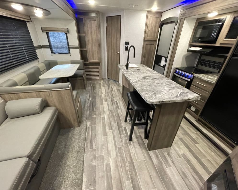 2023 Crossroads Zinger Travel Trailer for rent in Webster Texas