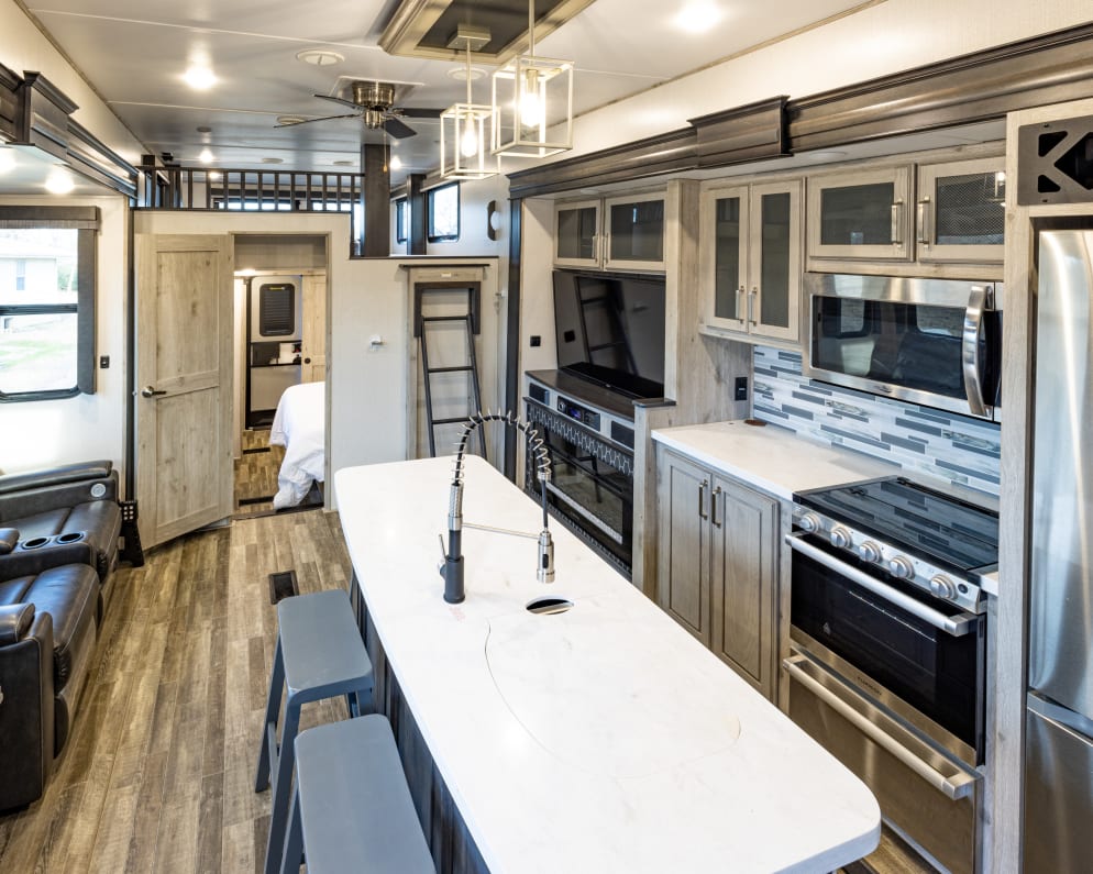 2021 Keystone RV Avalanche
