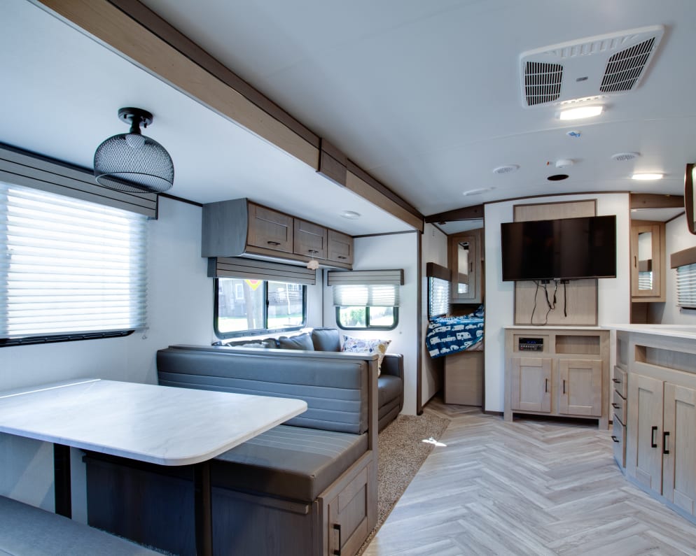 2021 Cruiser Rv Corp Shadow Cruiser available for rent in Pigeon Forge Tennessee