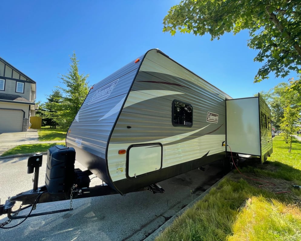 2018 Lantern 28.6 RK  by Coleman for rent in V4N 0A4