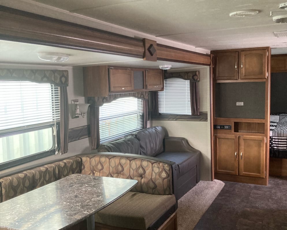 2015 Summerland  by Keystone RV for rent in 68776