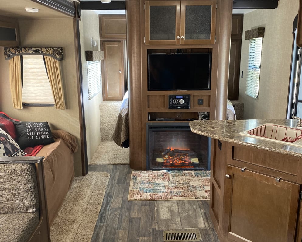 2016 Hideout  by Keystone RV for rent in 31808