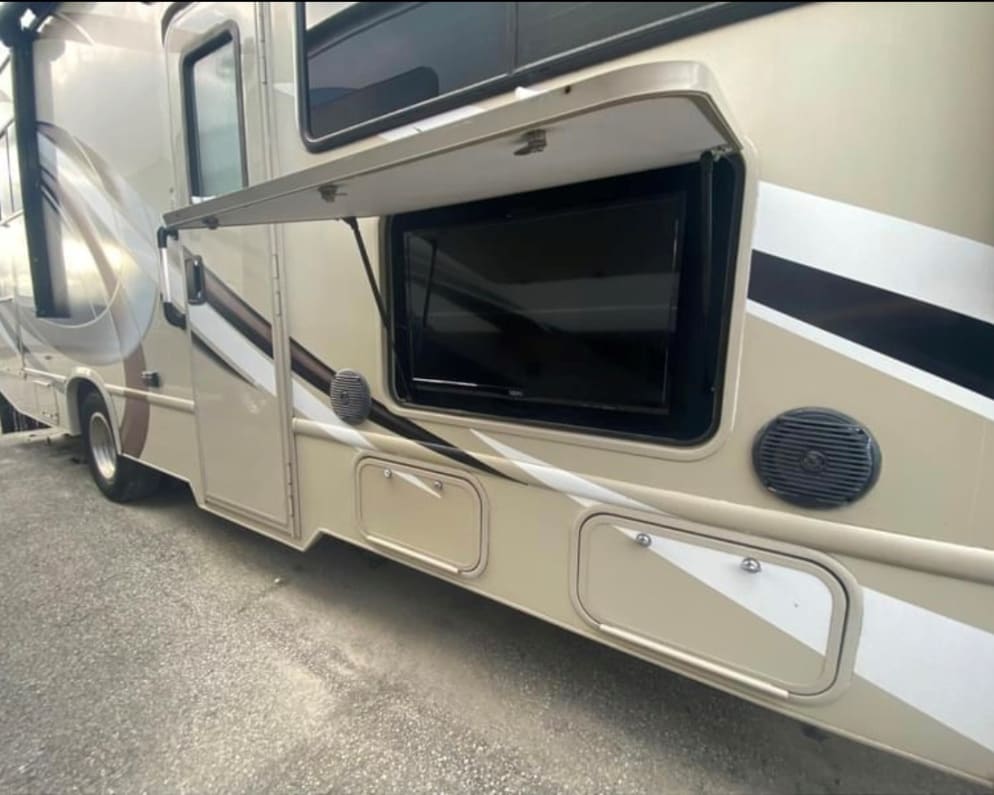 2017 Thor Four Winds Class C for rent in SHELBYVILLE Kentucky