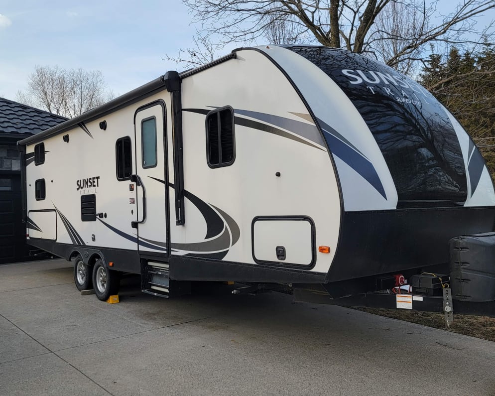 2019 Crossroads RV Sunset Trail Super Lite