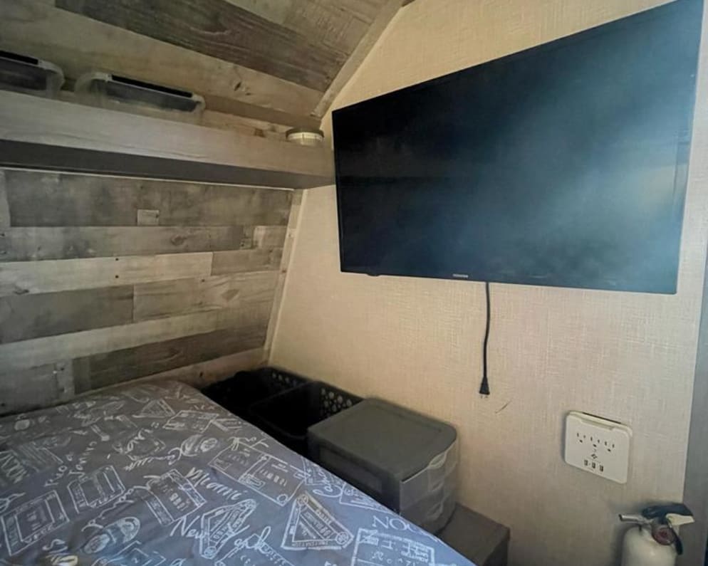 2022 Dutchmen Coleman Lantern LT Travel Trailer for rent in port st lucie Florida