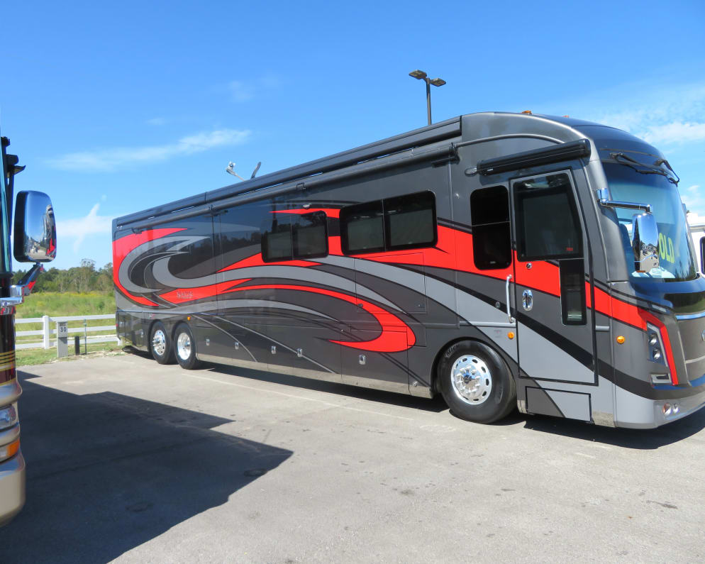 2019 Monaco Signature