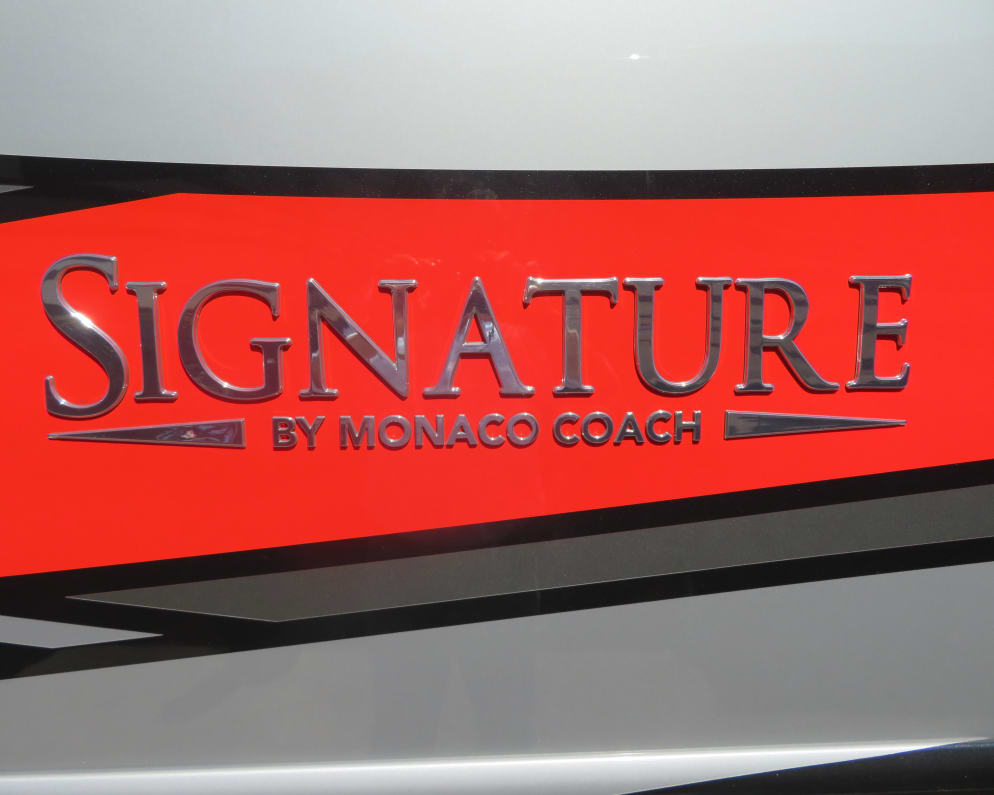 2019 Signature  by Monaco for rent in 34481