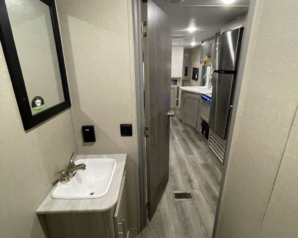2023 Coachmen Catalina Travel Trailer for rent in Newaygo Michigan