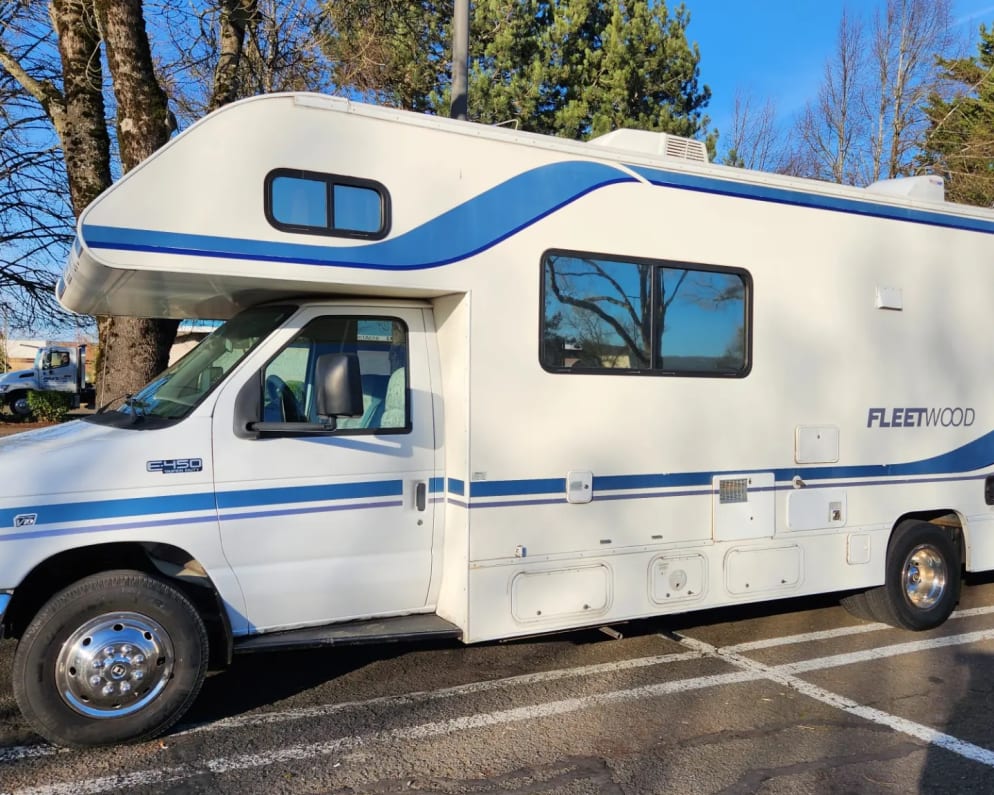 Fleetwood is a beautiful 29&#39; Class C motorhome with all the comforts of home and still small enough to easily drive and park.