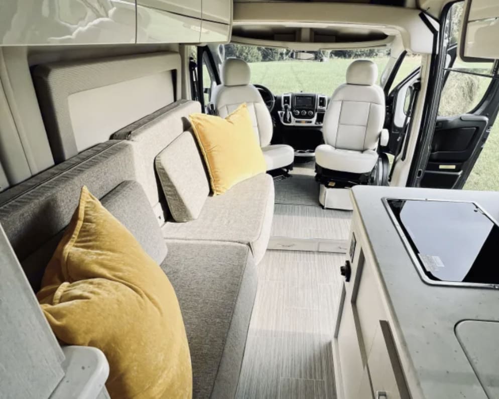 2023 Class B RV for Rent in Cornelius, North Carolina