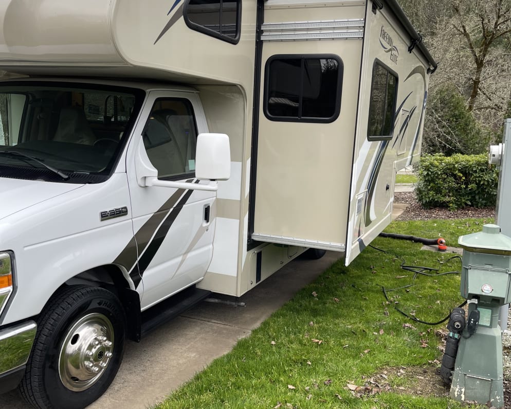 2019 Thor Freedom Elite available for rent in Perris California
