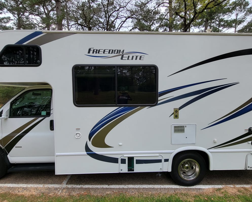 2019 22HE  by Thor for rent in 77354