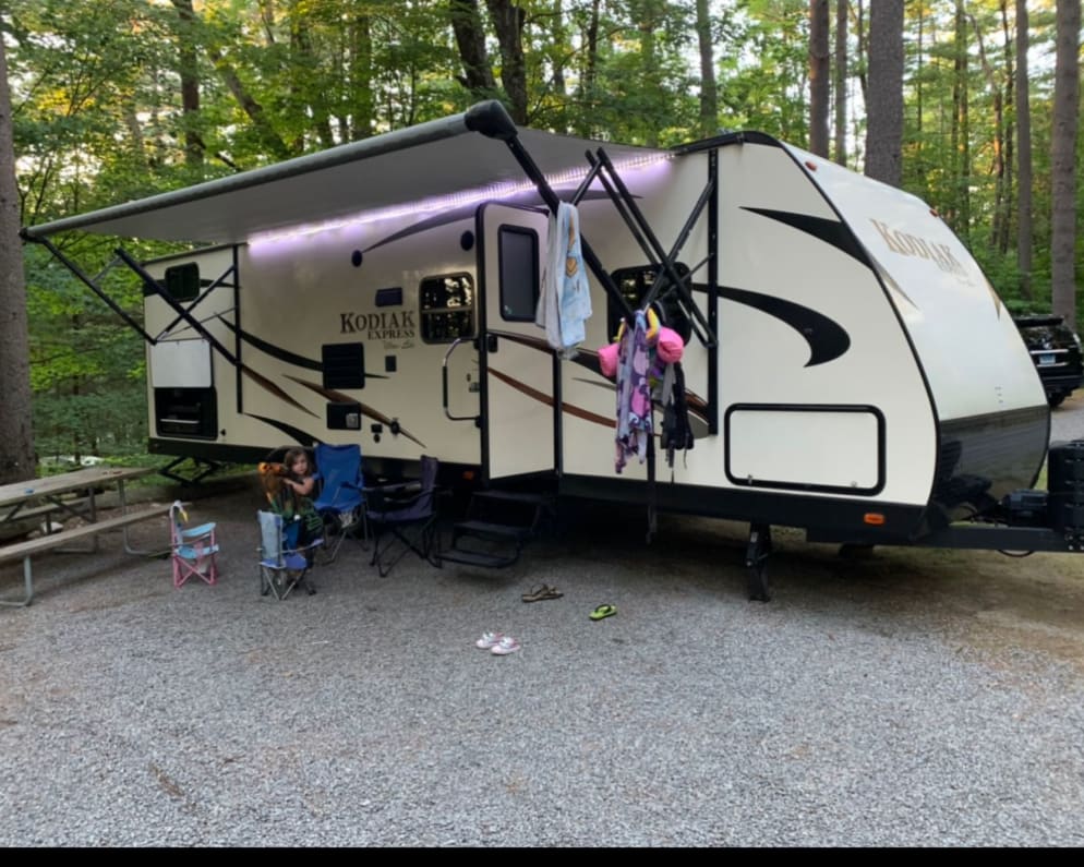 2018 Dutchmen Kodiak Express Travel Trailer for rent in Somers Connecticut