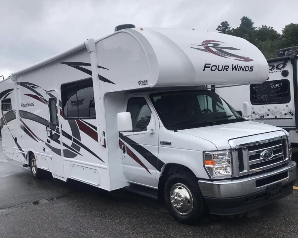 Class C RV for Rent in Newfields, New Hampshire