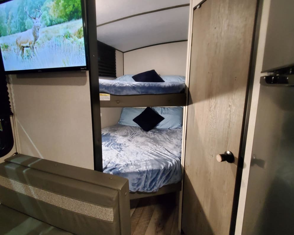 2021 Springdale  by Keystone RV for rent in 65084